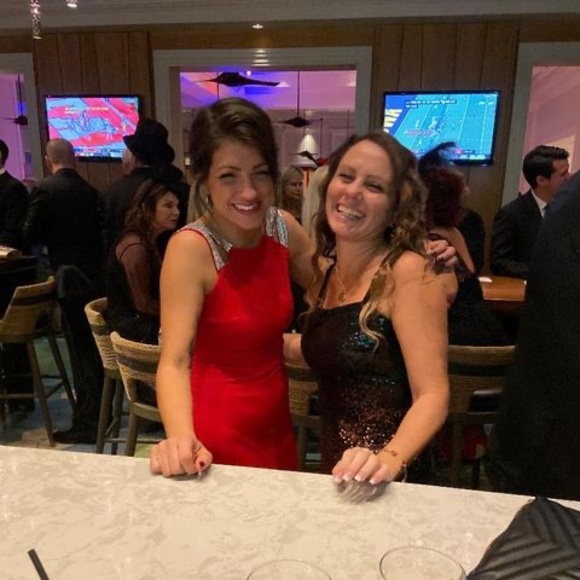 Meet your Posher, Erika - Picture 1 of 1